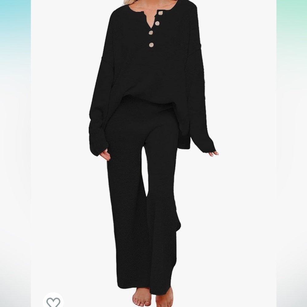 Black 2 piece lounge set. By Pink queen from Amazon. Color- black. Size M